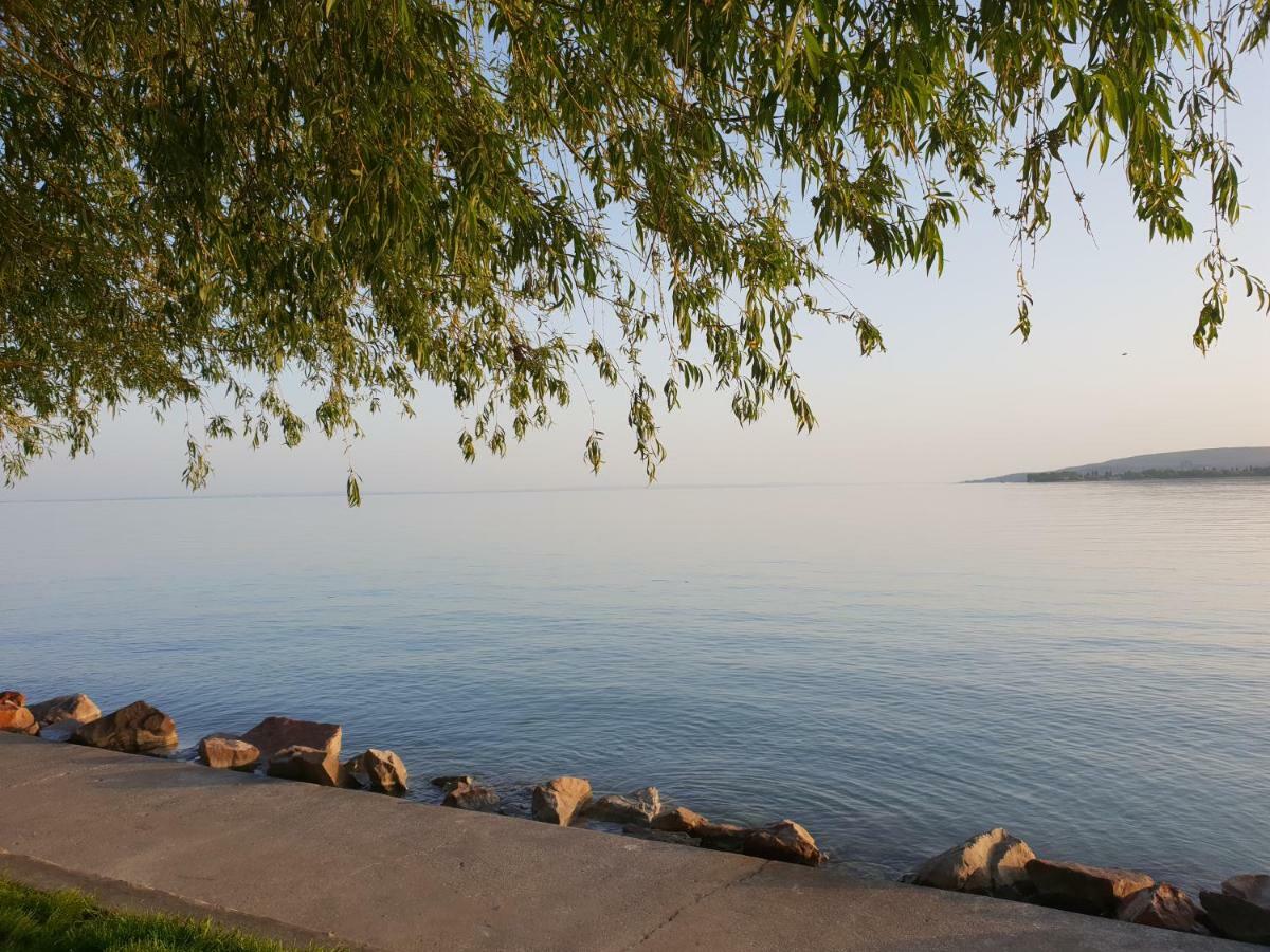 MiLa Home Balaton Balatonfůzfő Esterno foto